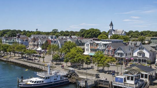 Largest Housing Project Ever Approved on Martha’s Vineyard Could Transform Island Living (featured )