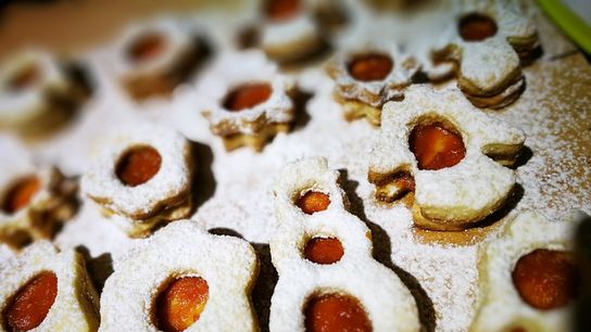 Linzer Cookies: A Beloved Holiday Tradition in Massachusetts (Live in Massachusetts )